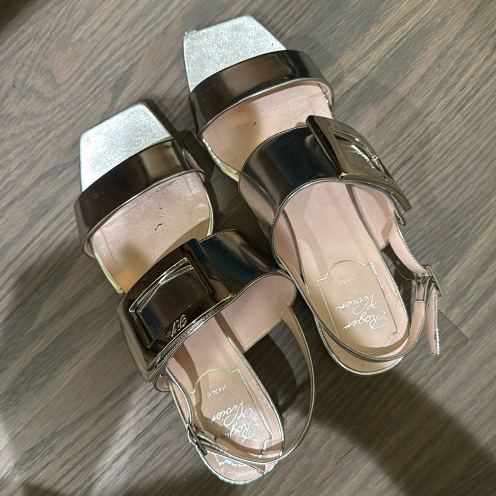 Roger Vivier Patent Leather Slingback 37 Metallic